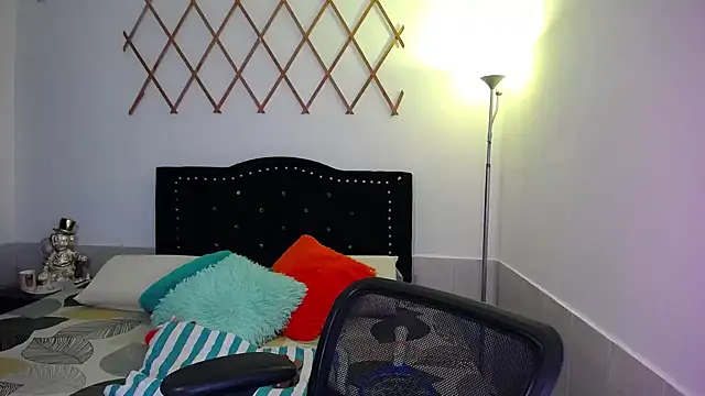 naughty girl 4u online show from October 8, 8:09 pm