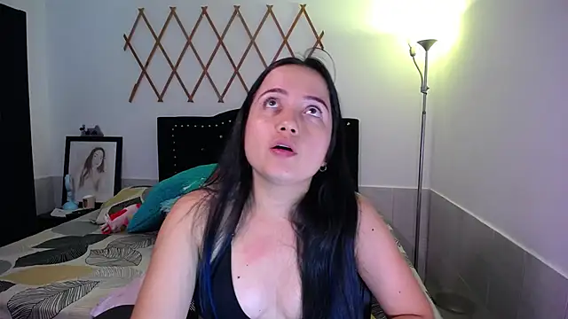 naughty girl 4u online show from September 18, 8:23 pm