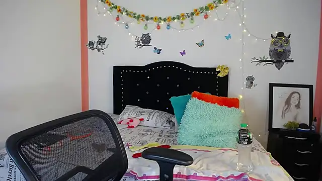 naughty girl 4u online show from March 13, 11:05 pm