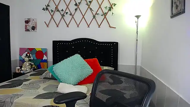naughty girl 4u online show from April 30, 8:16 pm