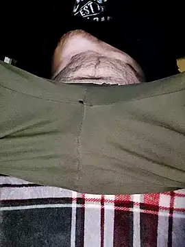 Snapshot of drivingguy chatting on December 18, 12:27 am drivingguy online show from December 18, 12:27 am