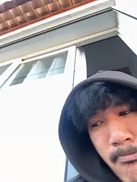 Snapshot of juniiorre chatting on October 11, 8:04 am juniiorre online show from October 11, 8:04 am