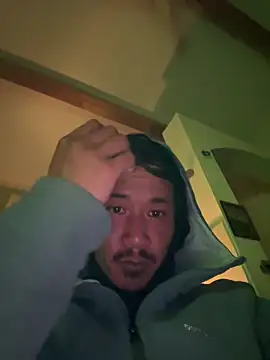 Snapshot of juniiorre chatting on December 13, 9:21 pm juniiorre online show from December 13, 9:21 pm