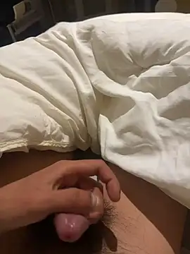 juniiorre online show from March 15, 1:12 am