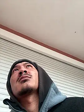 juniiorre online show from December 21, 8:38 am