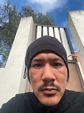 Snapshot of juniiorre chatting on October 31, 10:34 am juniiorre online show from October 31, 10:34 am