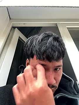 juniiorre online show from January 17, 10:30 am