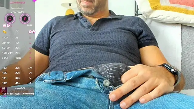 Snapshot of _MrPrecum_ chatting on February 28, 10:20 am MrPrecum online show from February 28, 10:20 am