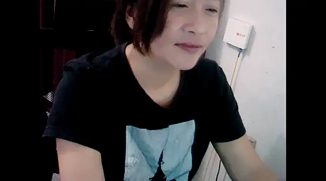 Snapshot of makemefallin chatting on December 19, 2:13 pm makemefallin online show from December 19, 2:13 pm