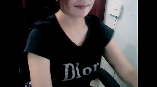 Snapshot of makemefallin chatting on January 13, 2:32 pm makemefallin online show from January 13, 2:32 pm