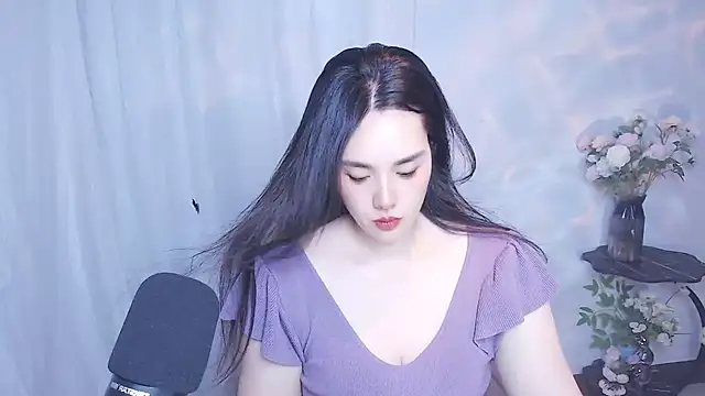 SHY- -girl online show from May 14, 7:38 am