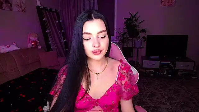   Malika   online show from November 13, 4:00 pm