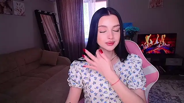   Malika   online show from May 4, 10:51 am