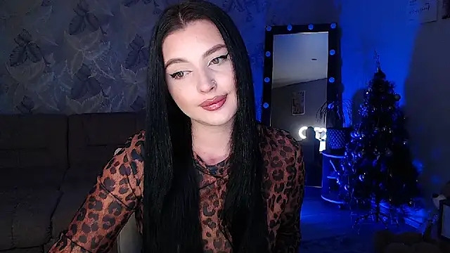 Snapshot of __Malika__ chatting on December 21, 10:17 am Malika online show from December 21, 10:17 am