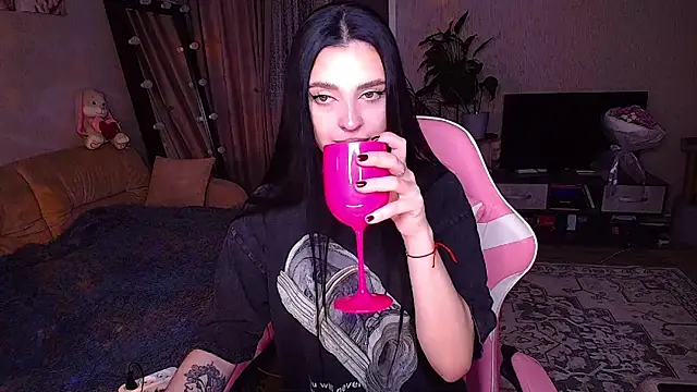   Malika   online show from February 21, 3:36 pm