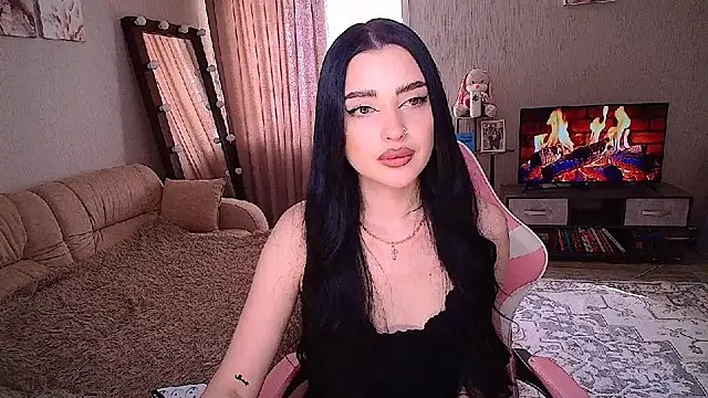   Malika   online show from April 5, 3:57 am