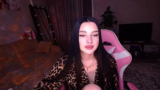   Malika   online show from March 16, 4:10 pm