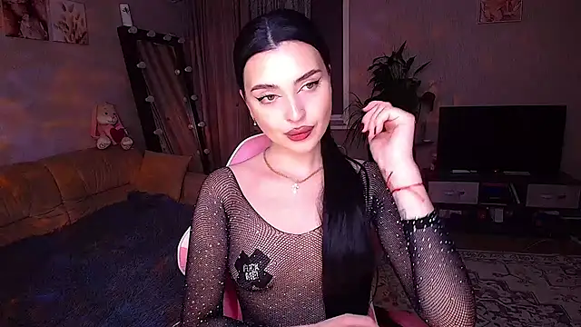   Malika   online show from February 6, 3:52 pm