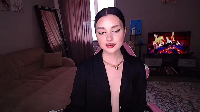   Malika   online show from May 12, 9:04 am