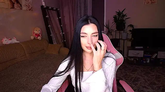 Snapshot of __Malika__ chatting on October 12, 3:35 pm Malika online show from October 12, 3:35 pm