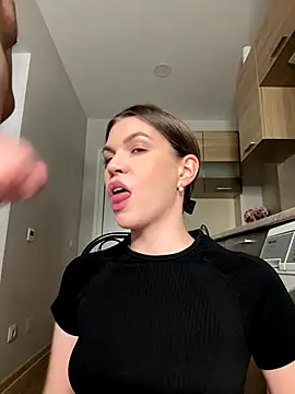 Snapshot of Sexycikass chatting on November 8, 9:24 am Sexycikass online show from November 8, 9:24 am