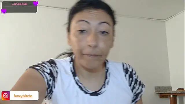 Snapshot of ErikaRika chatting on December 23, 3:11 pm ErikaRika online show from December 23, 3:11 pm