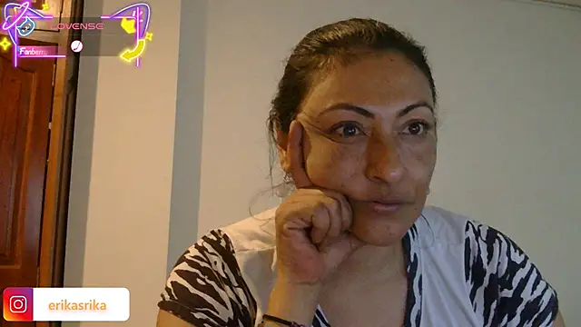 Snapshot of ErikaRika chatting on October 5, 12:45 am ErikaRika online show from October 5, 12:45 am