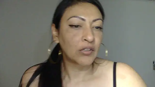 Snapshot of ErikaRika chatting on January 28, 4:29 am ErikaRika online show from January 28, 4:29 am