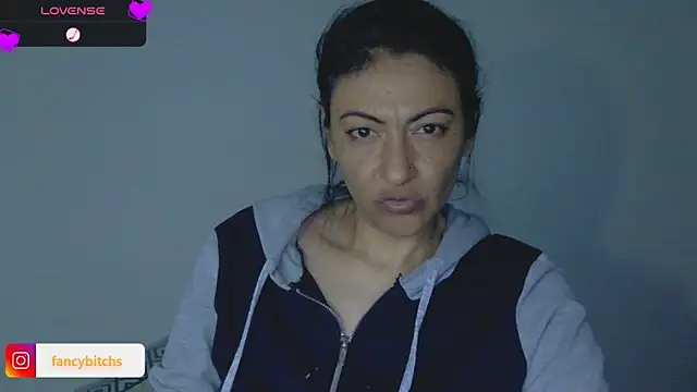 Snapshot of ErikaRika chatting on December 20, 5:14 am ErikaRika online show from December 20, 5:14 am