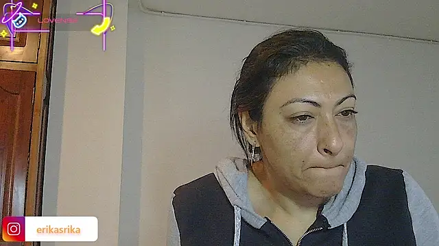 Snapshot of ErikaRika chatting on October 2, 12:19 pm ErikaRika online show from October 2, 12:19 pm