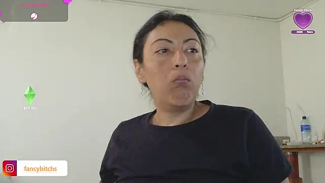 Snapshot of ErikaRika chatting on December 10, 8:27 pm ErikaRika online show from December 10, 8:27 pm