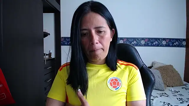 sharoon cheerry online show from November 18, 3:15 pm