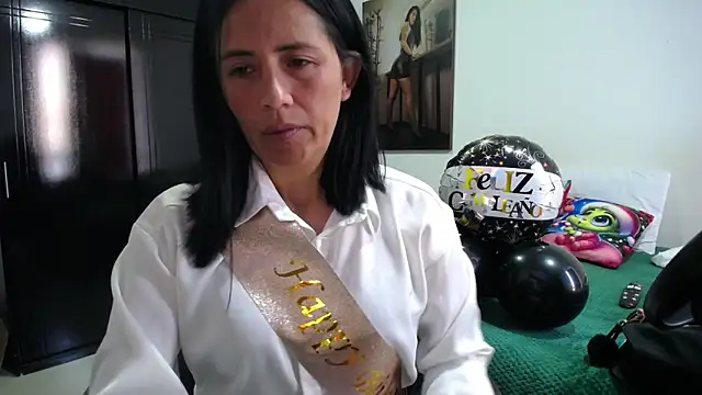 sharoon cheerry online show from December 5, 5:22 pm