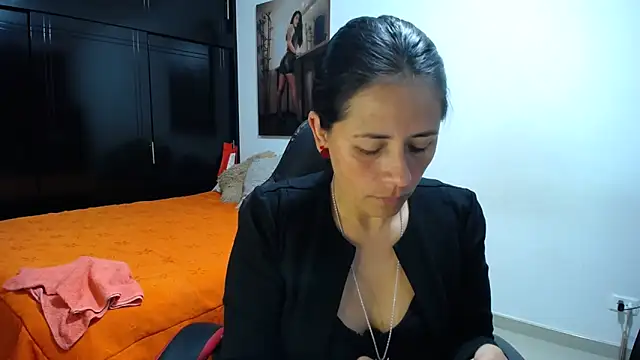 sharoon cheerry online show from February 12, 1:44 pm