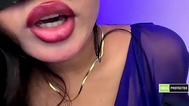 Hottie ishuu online show from November 18, 6:22 pm