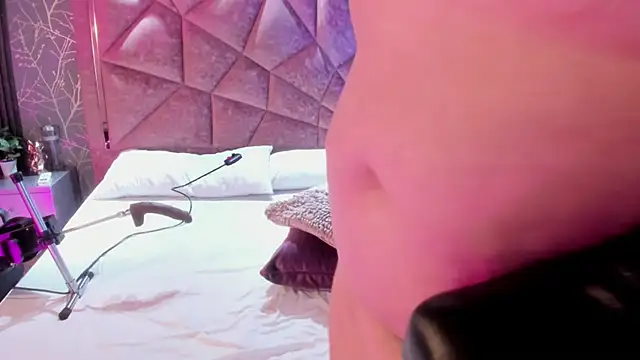 Amanda-Cruz online show from November 1, 12:28 am