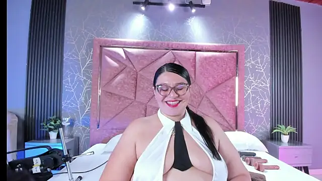 Amanda-Cruz online show from March 28, 1:06 am