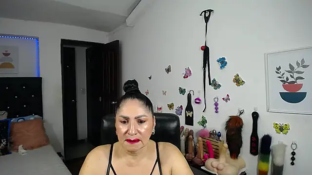 Snapshot of mature_bigboobs10 chatting on November 1, 4:08 am mature bigboobs10 online show from November 1, 4:08 am