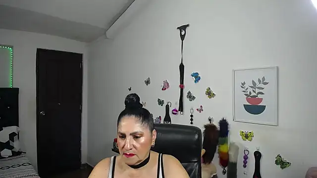 mature bigboobs10 online show from December 19, 3:54 am