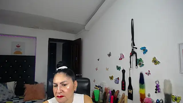 mature bigboobs10 online show from June 21, 4:18 am