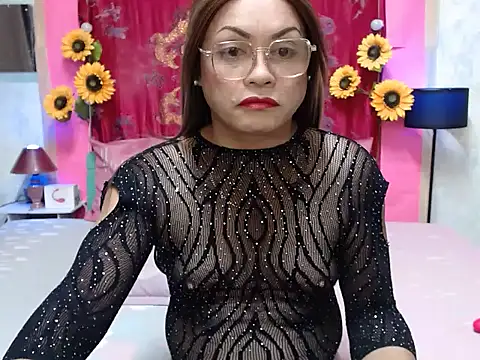 Snapshot of UrAsianPrincessDanie chatting on June 20, 4:06 am UrAsianPrincessDanie online show from June 20, 4:06 am