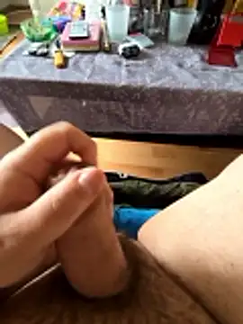 Snapshot of DauerGeilDaddy chatting on November 4, 10:08 am DauerGeilDaddy online show from November 4, 10:08 am