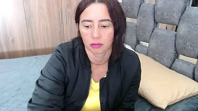 Snapshot of sara_hott_1 chatting on March 20, 4:20 pm sara hott 1 online show from March 20, 4:20 pm