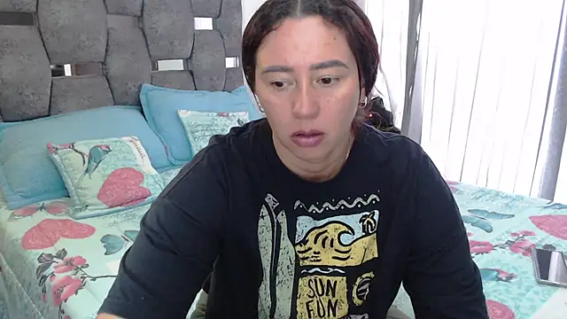 sara hott 1 online show from March 25, 2:38 pm