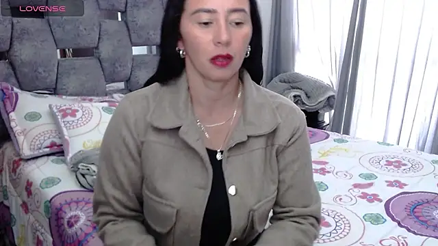 Snapshot of sara_hott_1 chatting on October 30, 7:22 pm sara hott 1 online show from October 30, 7:22 pm