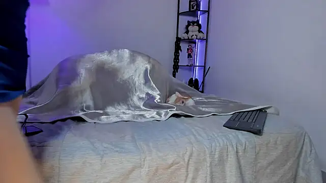 Snapshot of goddessalice chatting on July 2, 8:37 pm goddessalice online show from July 2, 8:37 pm