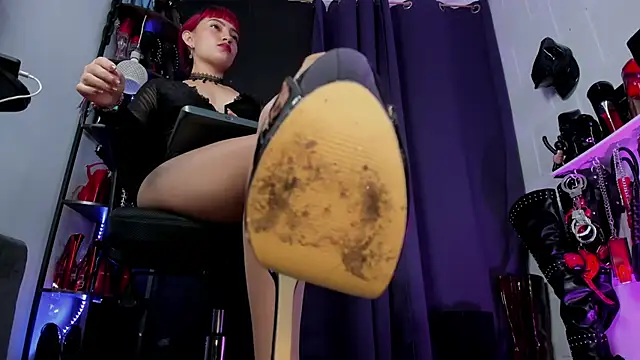 Snapshot of goddessalice chatting on January 24, 11:34 pm goddessalice online show from January 24, 11:34 pm