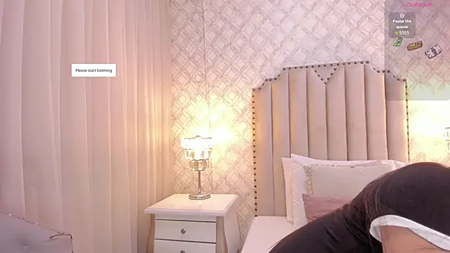 Snapshot of Pia_Johnson_ chatting on September 10, 11:42 am Pia Johnson online show from September 10, 11:42 am