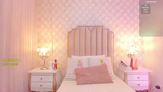 Pia Johnson  online show from March 22, 11:23 am