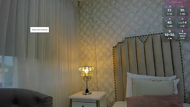 Pia Johnson  online show from November 4, 11:36 am